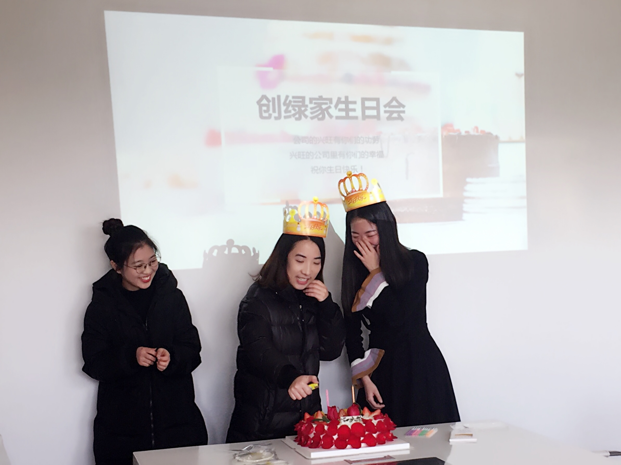 【1月生日會(huì)】本月壽星只有美少女，拍圖拍到小編手機(jī)內(nèi)存不夠啦！